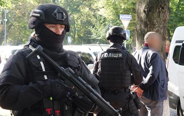 Поліція затримала злочинне угруповання на чолі з "Самвелом Донецьким"