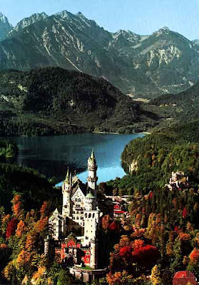 Images Collection: Neuschwanstein Castle