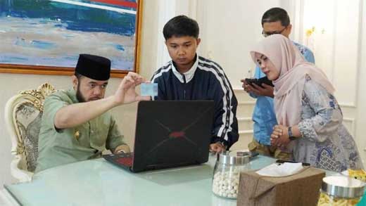 Diskominfo Rekap Data Fadly Amran