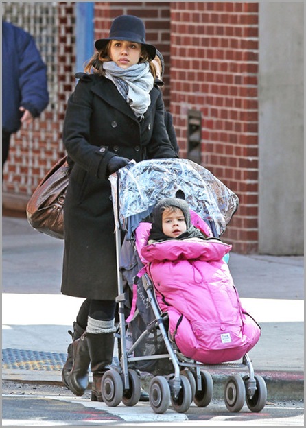 Jessica Alba Jessica Alba Daughter Honor Out 12