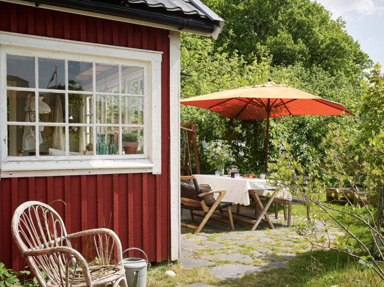 This Tiny Swedish Cottage is a Perfect Summer Oasis!