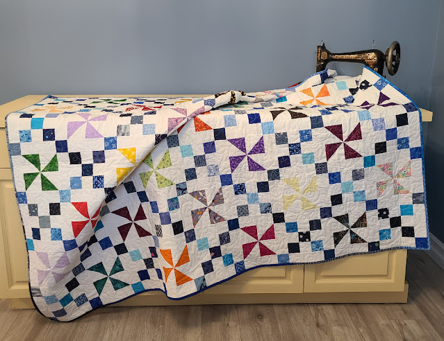 Pinwheel Irish Chain quilt | DevotedQuilter.com