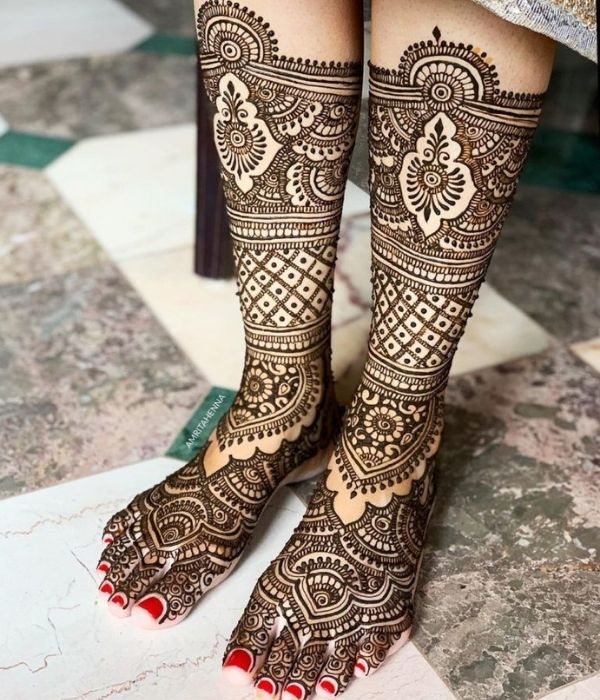 leg Mehndi Design Simple