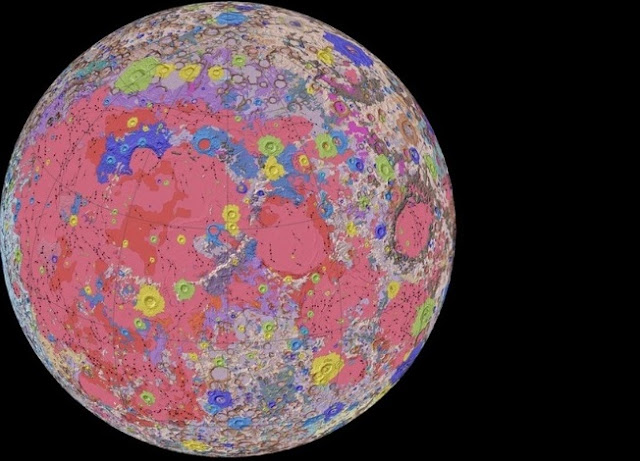 صدرت هيئة المسح الجيولوجي الأمريكية USGS خريطة جديدة شاملة للقمر بالشراكة مع وكالة ناسا ومعهد الكواكب القمرية. ويقال إن الخريطة الجيولوجية الموحدة للقمر بمثابة مخطط نهائي لجيولوجيا سطح القمر للبعثات البشرية المستقبلية. ستكون الخريطة الجيولوجية التفصيلية مفيدة للباحثين والعلماء والطلاب وعامة الناس. أعلنت وكالة ناسا العام الماضي أنها سترسل رواد فضاء إلى القمر مرة أخرى بحلول عام 2024.