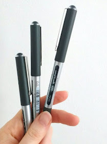 Uniball Eye micro black pens