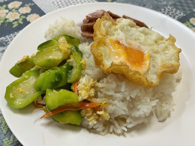 vegetables, Chinese sausage, and fried egg with rice