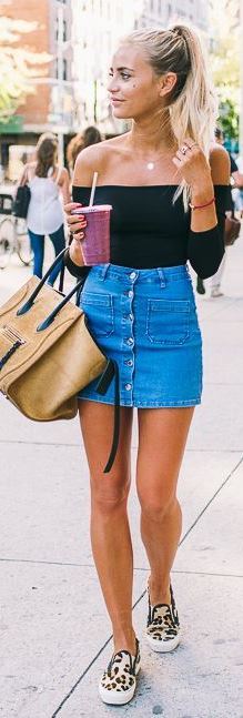 simple summer outfit idea: top + denim skirt + bag