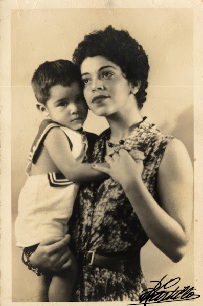 Clara Ledesma y su hijo