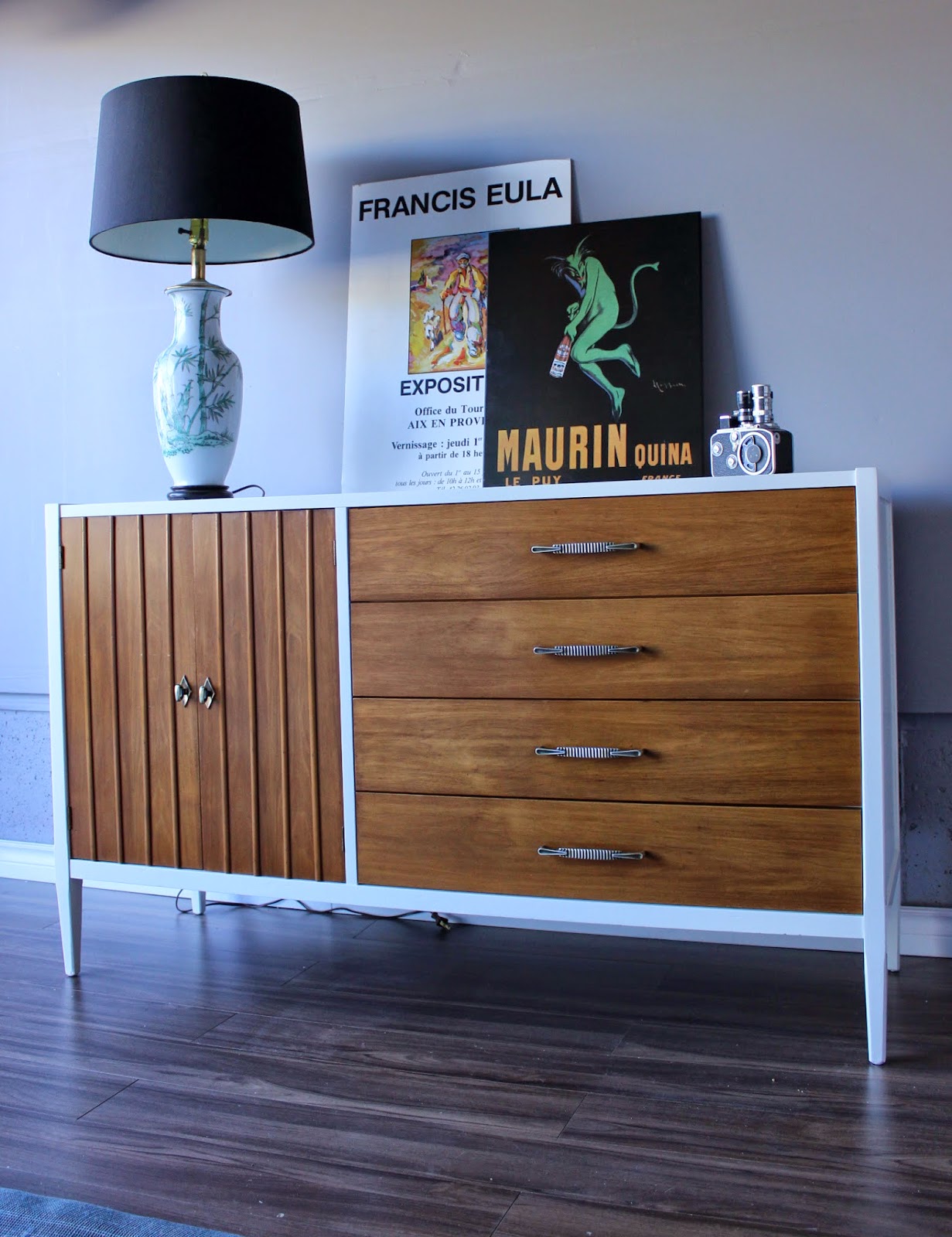 http://re-tiqued.blogspot.ca/2014/11/a-two-tone-cabinet.html