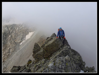 Cresteando hacia el Pico Navarro