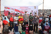 Kapolda Aceh Bagikan Sembako untuk Pemulung di TPA Gampong Jawa