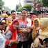 Makin Digandrungi Emak-Emak, Gerindra: Sandiaga Adalah Trend Setter Generasi Milennial!
