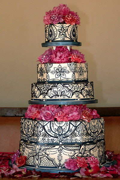 Elegant Black and Pink Wedding Cakes