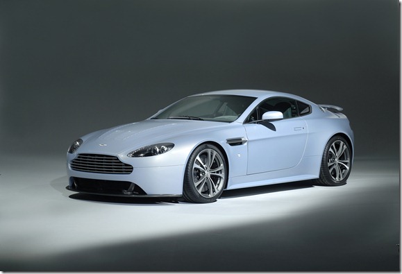 aston-martin-v12-vantage-rs1