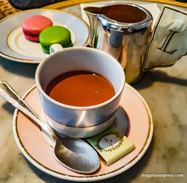 Chocolate quente da confeitaria francesa Ladurée, Nova York