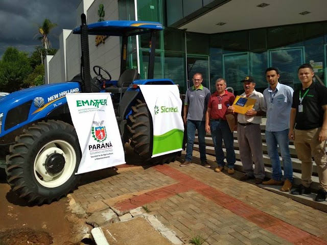 Janiópolis entrega 19° Trator Solidário