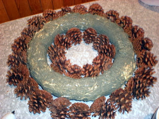 pinecone door wreath holiday DIY