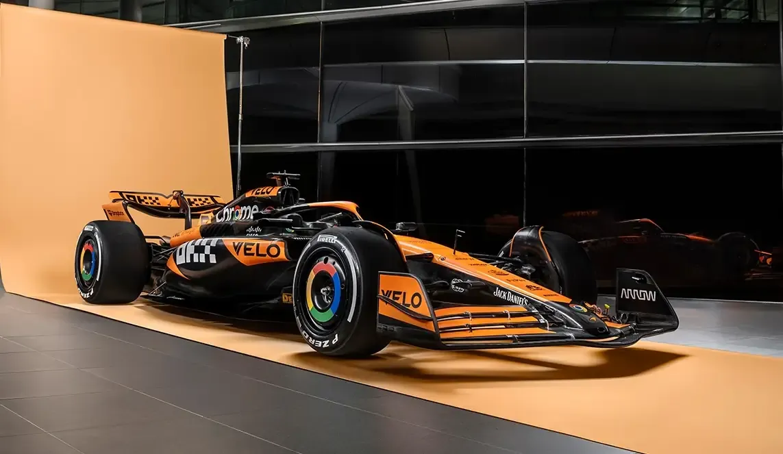 McLaren MCL38