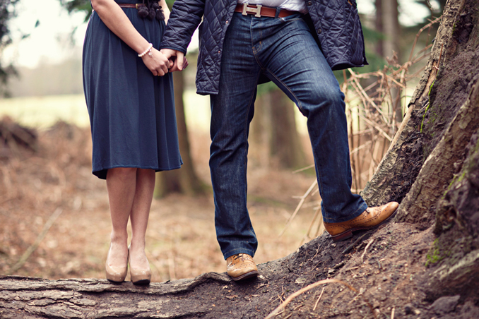 cute forest engagement session by STUDIO 1208