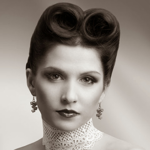 Victory Rolls Pompadour