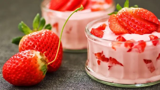Cara Membuat Puding Strawberry Yogurt, Sehat dan Lezat