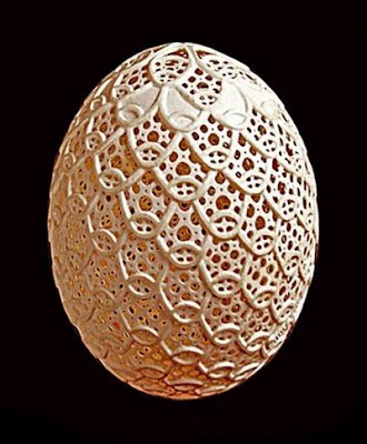 egg curving art