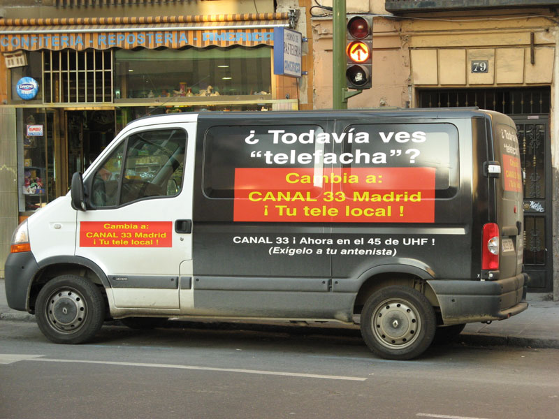 For all practical purposes, todavía is synonymous to aún