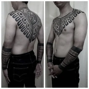 tatuaje tribal tradicional