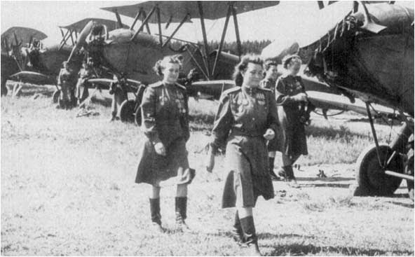  World War II in Pictures Night Witches 