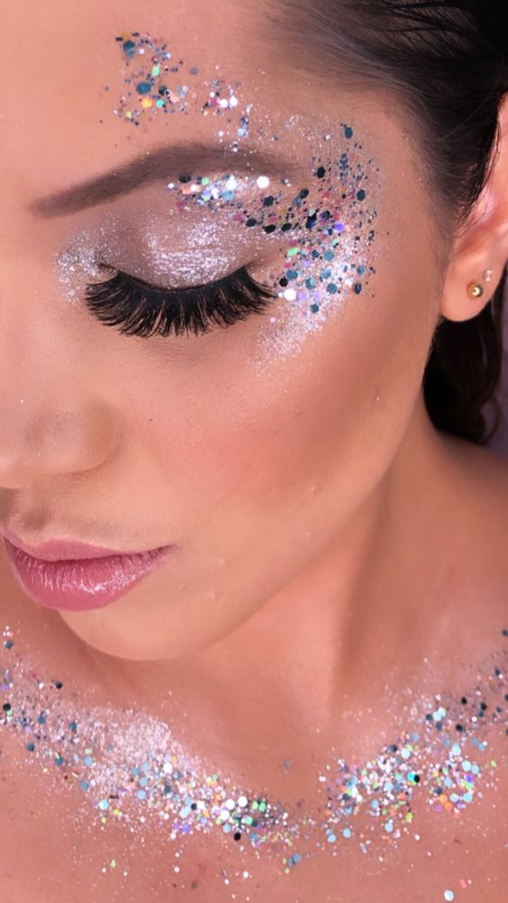 Maquiagem para o carnaval 2023 com glitter