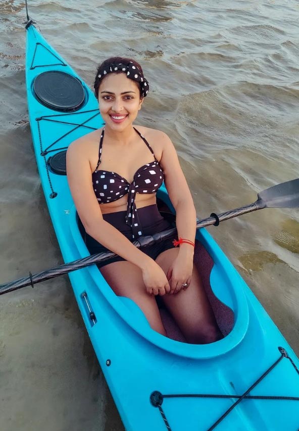 Amala Paul bikini hot actress bholaa aadai pitta kathalu
