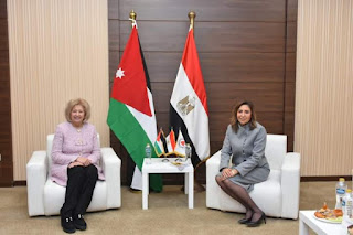 وزيرة الثقافة تستقبل نظيرتها الأردنية عقب افتتاح معرض القاهرة الدولي للكتاب