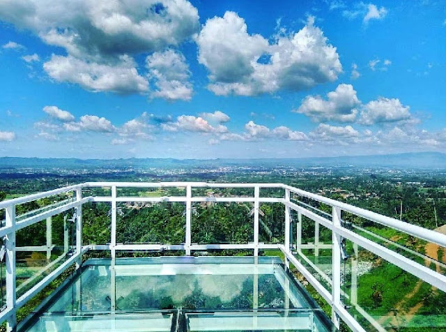 jembatan kaca batu angkruk dieng