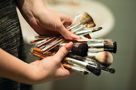 how to use Makeup brushes for beginners, how to use  makeup brushes