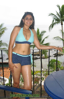 Hot Telugu Aunties in Beach Stills http://rkwebdirectory.com
