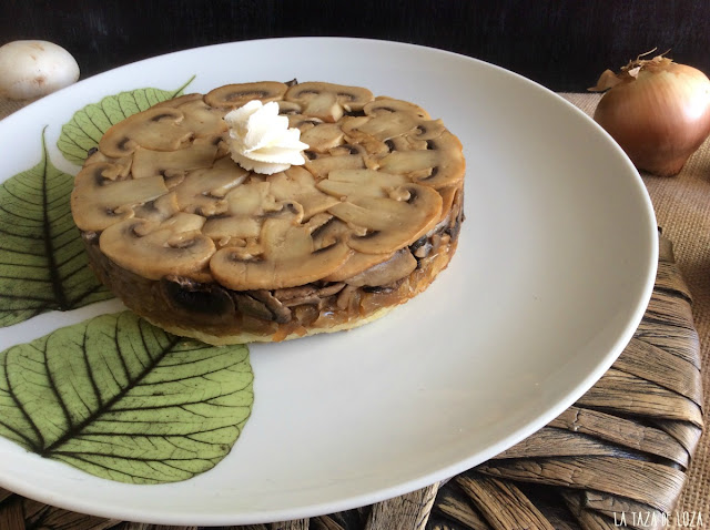 tarta-salada-de-hongos-y-cebolla-confitada