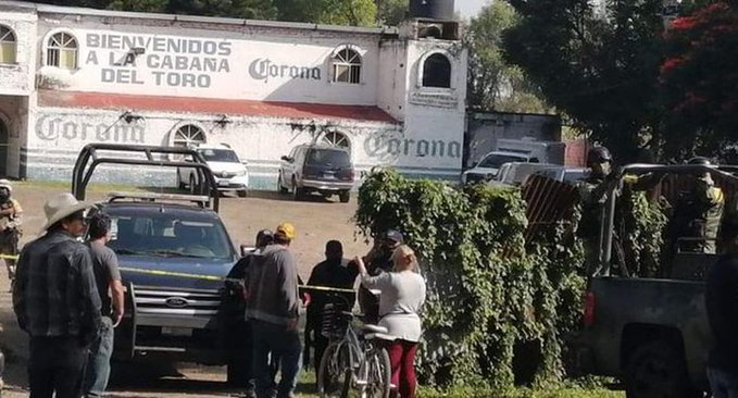 Supuestos narcos matan a 11 personas en un bar de Guanajuato