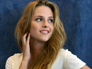 Celebrity Kristen Stewart Desktop Wallpapers Gallery