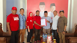 Maju Di Pilkada Polman, AMM Mendaftar Cakada di PDI P Polman