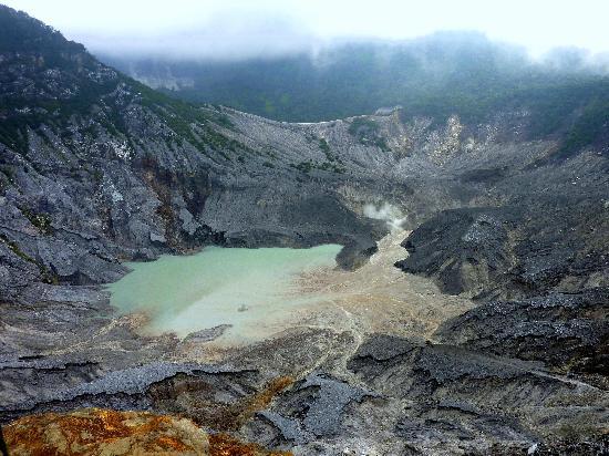 Gunung Tangkuban Perahu