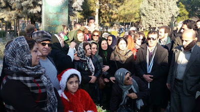 Brave mothers criticize Khomeini in Iran memorial