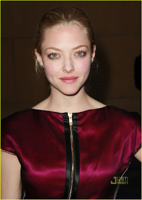 Amanda Seyfried Hot Photo