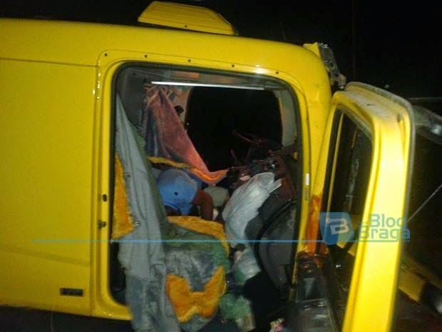Tragédia: Colisão entre caminhão carregado de milho e carreta deixa uma vítima fatal na BR-242 em Ibotirama - BA
