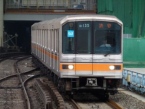 既に消滅した01系LED車の銀座線 渋谷行き(2016年 渋谷駅改良工事前に撮影)