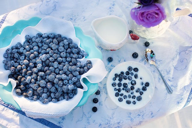 Blueberries with Heavy Cream for Breakfast