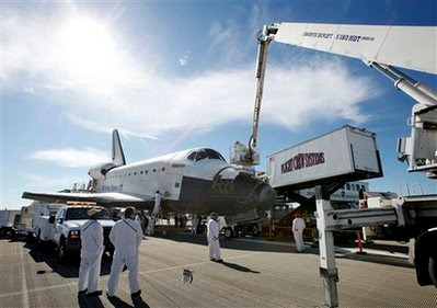 Space Shuttle Atlantis Lands photos, Space Shuttle Atlantis Lands images, Space Shuttle Atlantis Lands pictures, Space Shuttle Atlantis Lands wallpapers, Space Shuttle Atlantis Lands