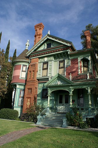 James and Bessie Hale House Design