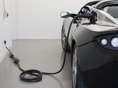 The 2011 Tesla Roadster 2.5 features improvements in design 