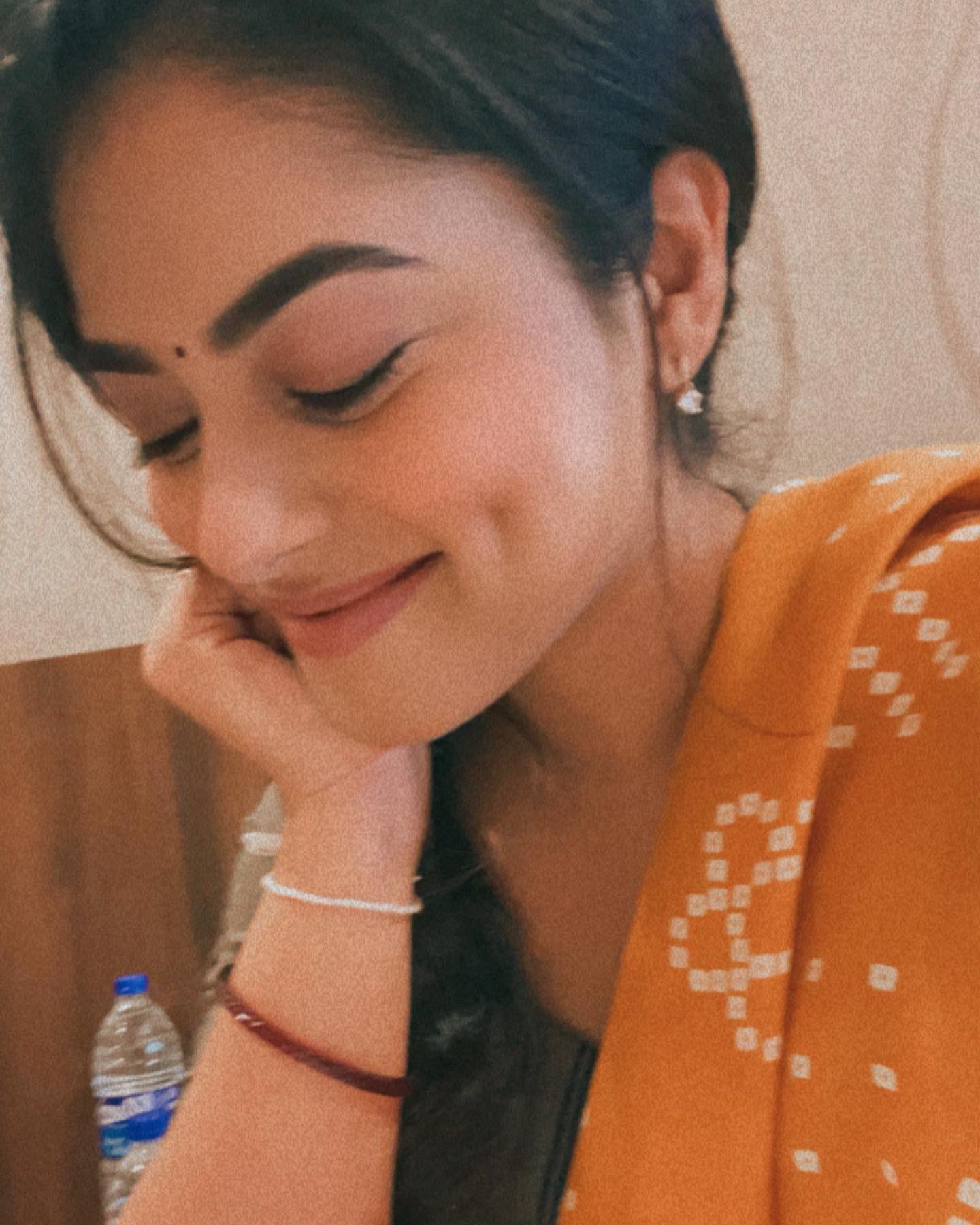 Siddhi Idnani paavai latest Photo HD