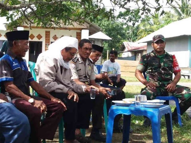 Eratkan Tali Silaturrahmi, Babinsa Fatolo Gelar Komsos